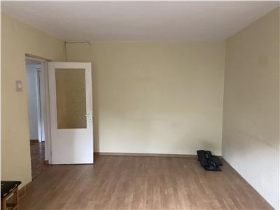 Apartament 2 camere , zona Primaria Focsani- ultracentral, et 2/4 , 53 mp , centrala termica individuala