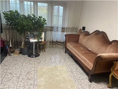 Apartament 3 camere , zona ultracentrala - Primaria Focsani , 83 mp , imbunatatit